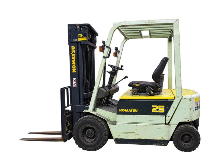 Komatsu FB25, Eléctrica 2.500 kg